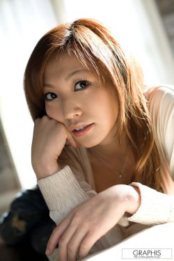 假扮女佣2012中字