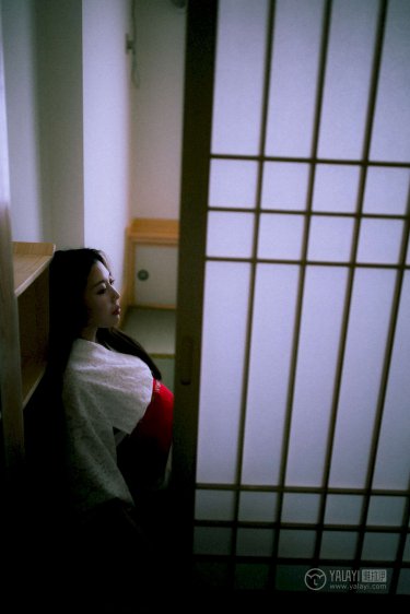 一边亲着一面膜胸口免费