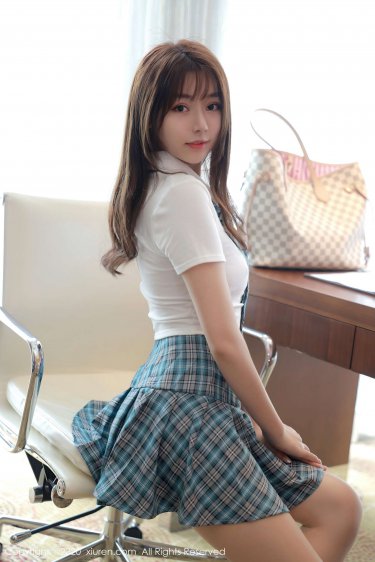 墨鱼云间