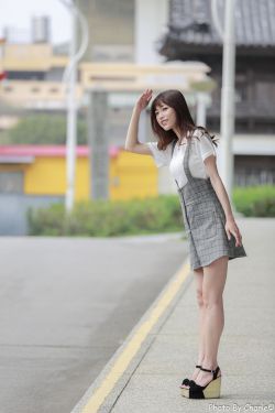 楼下女友请签收在线观看免费