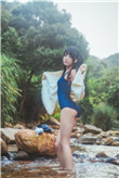 内衣少女